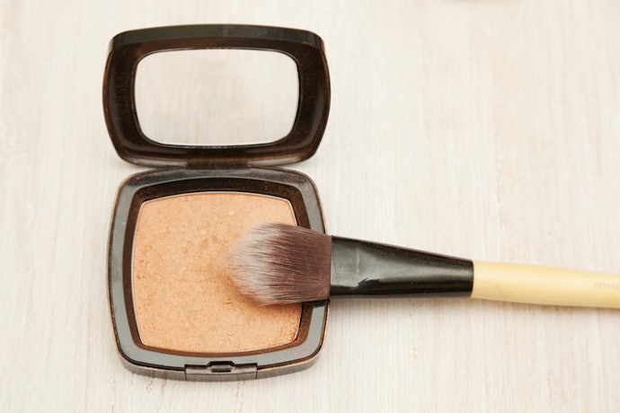 Why Should You Use a Makeup Brush Cleaner?