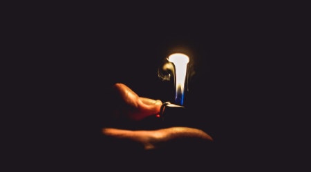 How a Windproof Lighter Differs From a Reusable