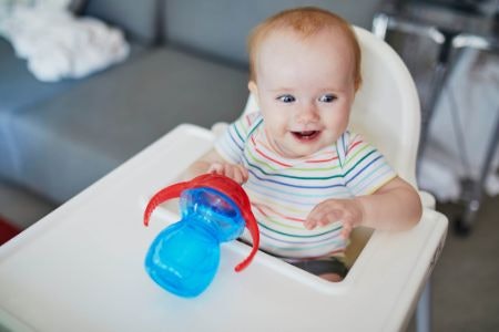 When Should Your Baby Start Using a Toddler Cup?