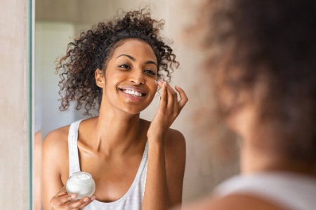 What Is Water-Based Moisturiser and Is It Good for the Skin?
