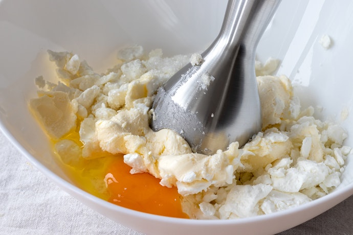 Choose a Hand Blender for Soups, Smoothies, Cake and Much More