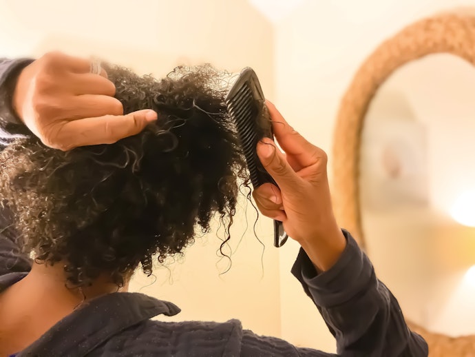 Do You Want to Define Your Afro, Detangle It or Even Straighten It? Choose the Right Type of Comb