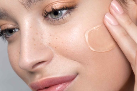 Look for Barrier Supporting Ingredients Such as Glycerin, Hyaluronic Acid, and Ceramides