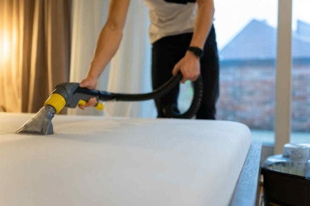 Consider the Wet and Dry Capacity: Around 10 Litres Is Enough for Cleaning Large Surface Areas and Spills