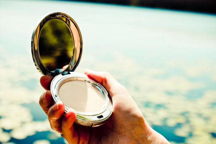 Choose Between Pressed and Loose Powder Depending on Experience Level and Desired Look