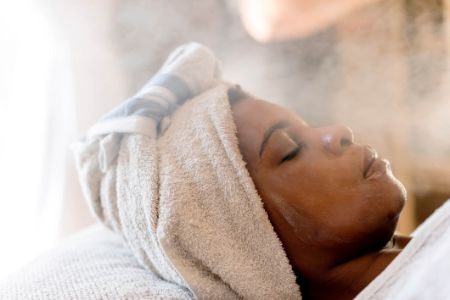 2. Most At-Home Steamers Have a Set Duration of 3 Minutes, but Check for Longer Time Limits if You’re After a Lengthy, Spa-Like Experience