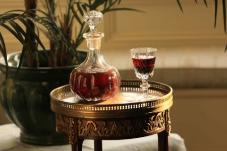 A Decanter Is a Stylish Way to Preserve and Protect