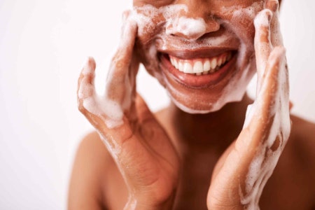 Choose a Tea Tree Oil Shampoo to Prevent Dandruff, or a Facial Wash to Treat Acne