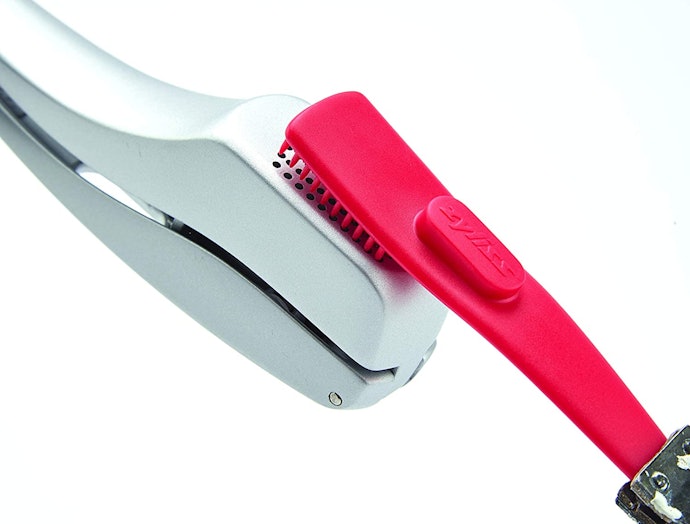 Look For a Dishwasher-Safe Garlic Press, or One That Comes With a Specialised Cleaning Brush, to Thoroughly Remove Any Leftover Pieces