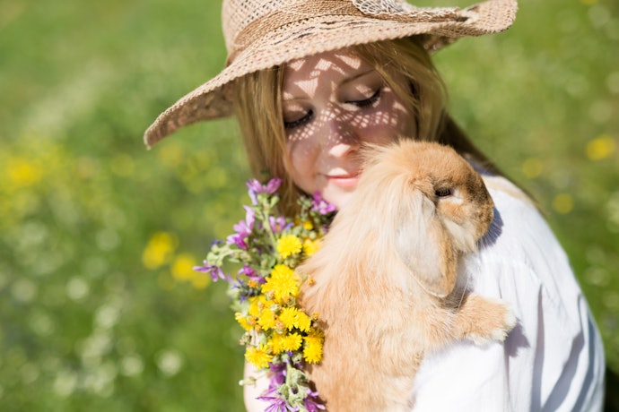 Look for Vitamins and Minerals That Improve Bunny's Skin and Coat Like Vitamins A, E and D