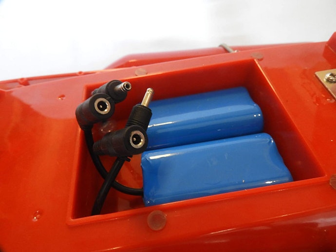An RC Boat's Driving Force Is Its Battery, so How It's Powered Is Crucial to Know