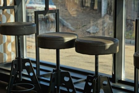 Adjustable Stools Can Suit Different People and Counter Heights