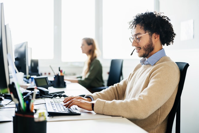 Go With Software That Has Reliable Customer Service Such as an Online Chat Service That’s Available 24/7
