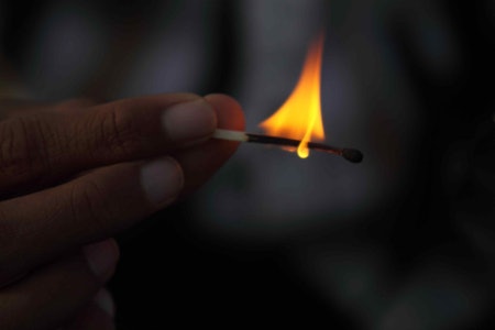 Check the Burn Time to Get the Most From Your Melts