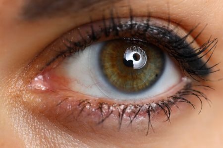 Avoid Fragrances, Fibres and Waterproof Mascaras if You Have Sensitive Eyes