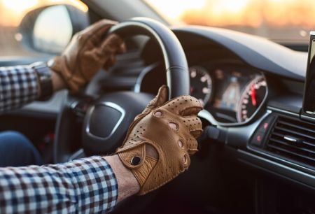 Choose Full Coverage Gloves for More Grip, or Fingerless Gloves for Better Tactile Response