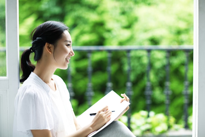 Choose a Theme That Will Improve Your Life: Gratitude, Daily Habit Tracking or Reflection