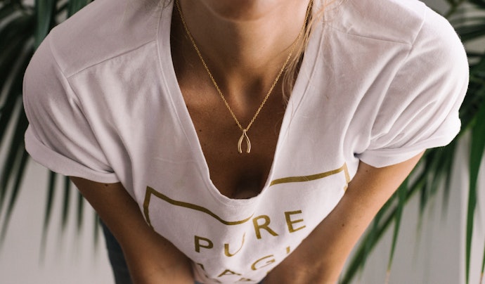 Pick a Suitable Length and Opt for an Adjustable Necklace for Flexibility