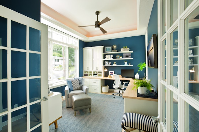 Choose a Fan With a 21 - 35 cm Downrod for Ceilings up to 10 ft, and 36 cm+ for Ceilings That Are Higher