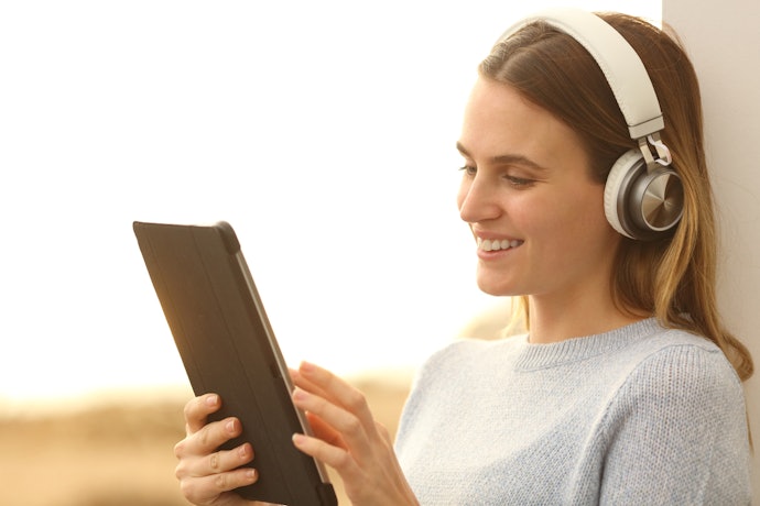 Choose an eReader With Audio Output and Web Browsing if You Want to Listen to Music and Download Apps