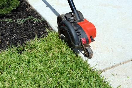Look For a Trimmer With a Large Cutting Path Between 25 - 30cm to Get Work Done Faster