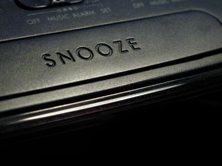 Decide if You’ll Benefit From Any Additional Features Such as Snooze Functions, Apps or Sleep-Optimising Tools