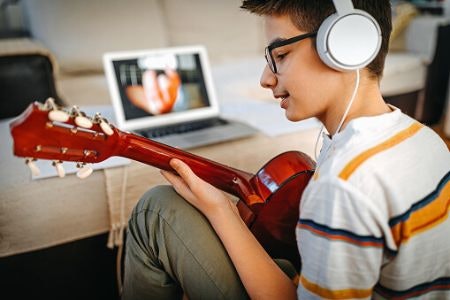 Headphones and Aux Inputs Will Keep You From Upsetting the Neighbours