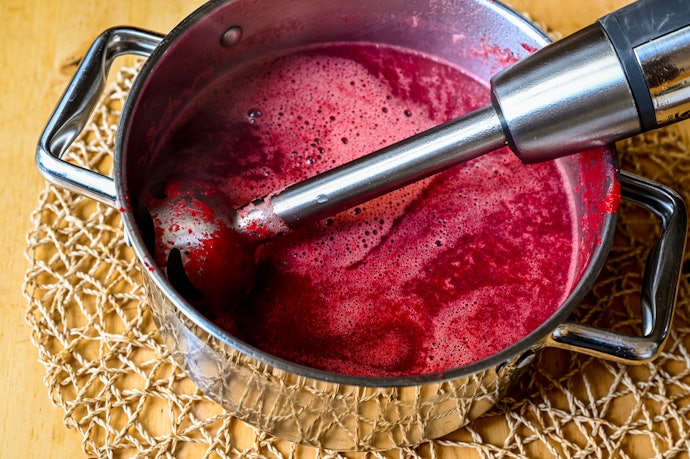 Pick a Hand Blender With at Least Two Variable Speed Settings to Achieve the Right Texture and Avoid Spills