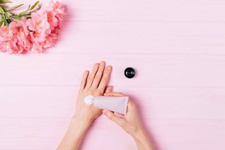 Fragranced Hand Masks Leave a Pleasant Smell, but Should Be Avoided if You Have Sensitive Skin