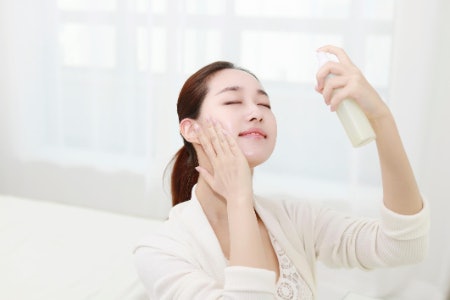 Seek Out Active Ingredients Like Glycerin, Vitamins and Plant Extracts That Hydrate as Well as Address Other Skin Needs