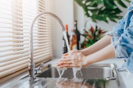 Choose a Sensor Tap For a Hygienic Hands-Free Operation
