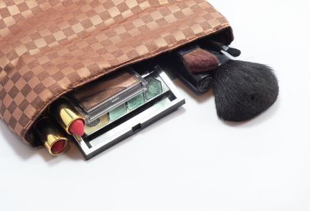 Retractable Brushes Are Perfect For On-the-Go Beauty