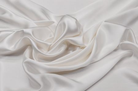 Pick a 400 Thread Count or Above for a Soft and Durable Pillowcase