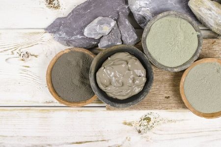 Choose a Dead Sea Mud Mask That’s Rich in Magnesium, Sodium, and Potassium to Help Treat Acne