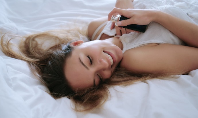 Learn About Top, Light and Base Notes to Get an Idea of the Overall Fragrance