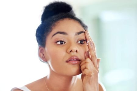Look for Ophthalmologist-Tested Eyeliners if You Wear Contact Lenses