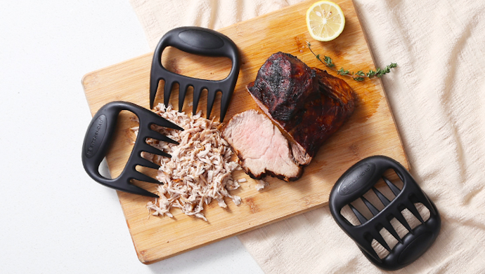 Plastic or Stainless Steel? Decide on a Blade Material