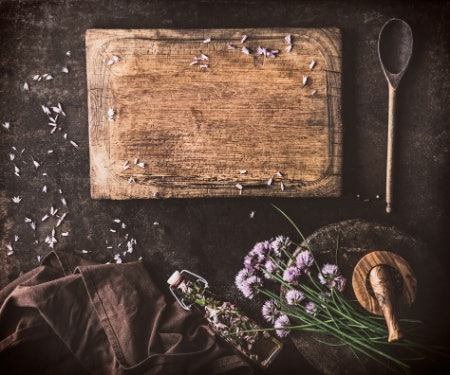 Wood, Plastic or Bamboo? Consider Each Material's Durability, Hygiene and Impact on Your Knives