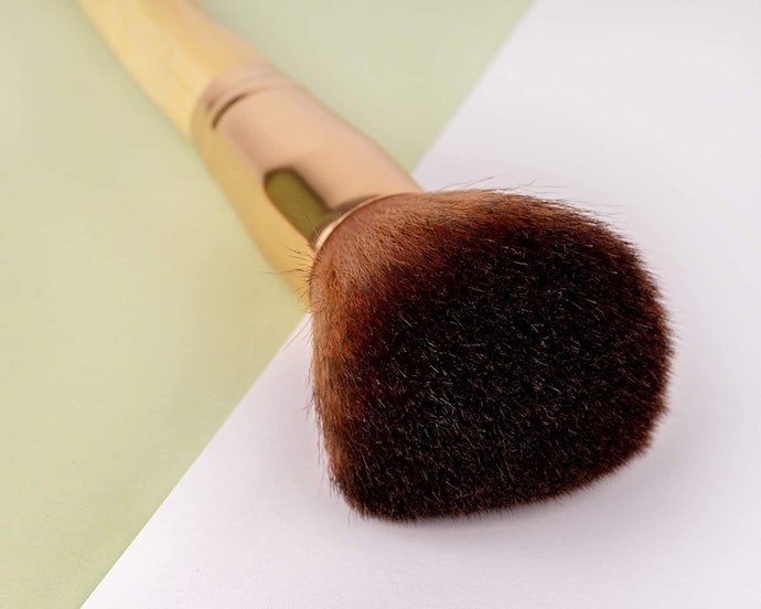 Consider the Brush Type: Sculpting Brushes Add Definition, Round Brushes Provide Even Distribution