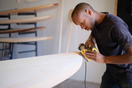 Make Sure That the Tool Comes With the Accessories You Need for Your Projects