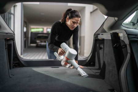 Check for Useful Attachments Such as Crevice Nozzles, Pet Brushes and LED Lights