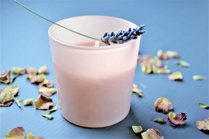Pick a Fragrance That You and Your Partner Enjoy Whilst Considering It’s Aromatherapy Benefits