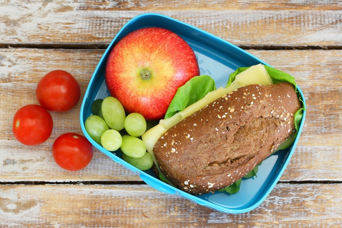 Choose the Material Based on Your Lifestyle, and the Temperature and Types of Food You’re Storing