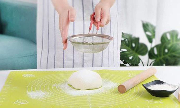 A Non-Slip Design Will Allow Versatile Use Of the Baking Mat
