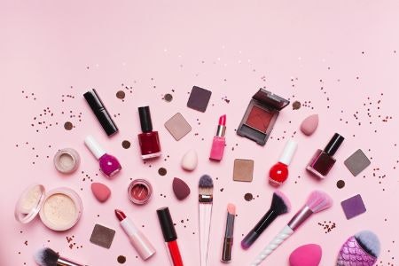 Choose an Advent Calendar That Suits Your Beauty Regime: Do You Prefer a Focus on Specific Beauty Products or a Mix?