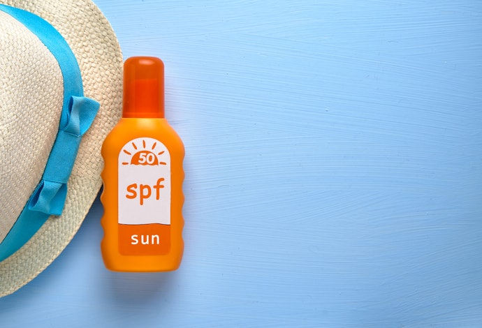 Opt For a Broad Spectrum Formula With an SPF of at Least 30 to Avoid Sunburn and Dehydrated Skin