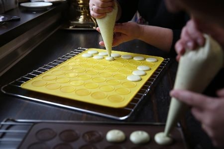 Making Macarons or Perfecting Your Pastry? Look for In-Built Measurements or Outlines