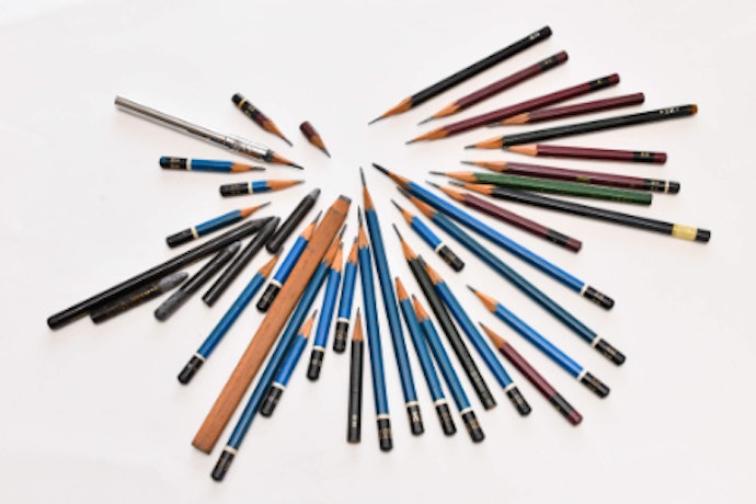 Self-Sharpening Drawing Tools : Mechanical Colored Pencils