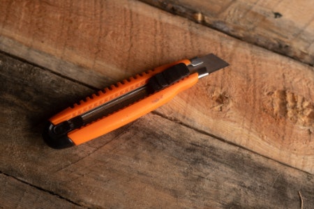 Opt for a Robust Metal Handle for Regular Use