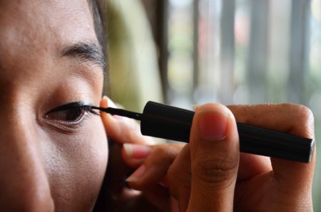 Cat Eye or Winged Liner? Choose the Applicator Style That'll Transform the Shape of Your Eye